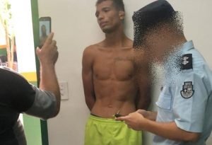 Ex-lutador é preso em Caucaia suspeito de sufocar namorado com "mata-leão" em Fortaleza