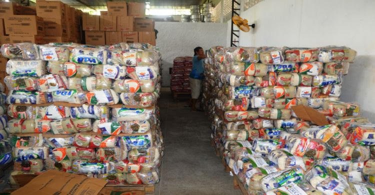 Prefeitura de Caucaia inicia distribuição de kits alimentação