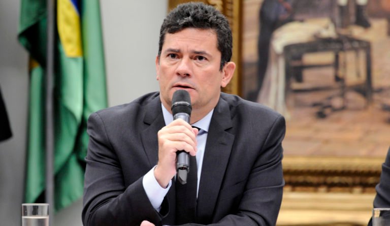 Alegando interferências políticas na PF, Moro confirma saída do governo Bolsonaro