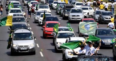 Milhares protestam em Brasília contra Maia e ministros do STF