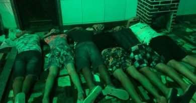 PM encerra festa em motel com adolescentes, arma e drogas em Fortaleza