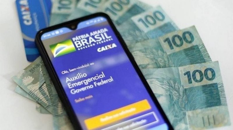 Auxílio emergencial de R$ 600 é prorrogado por mais dois meses