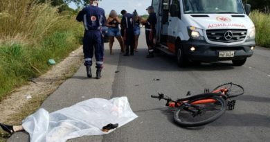 Ciclista morre e outro fica ferido ao serem atingidos por veículo na CE-085, em Caucaia