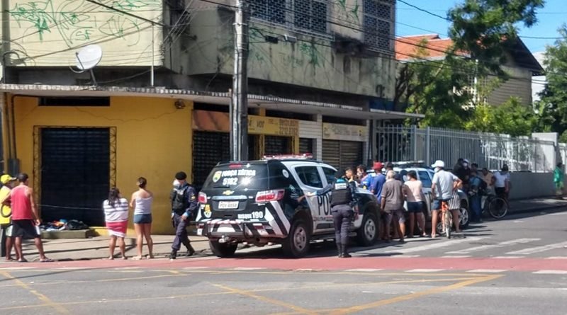 Adolescente em situação de rua é morto a tiros no Centro de Fortaleza