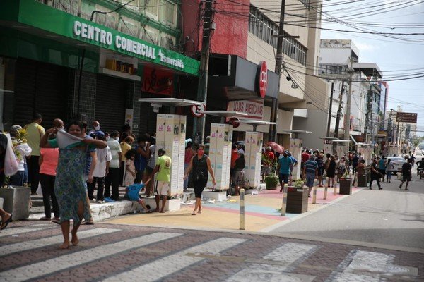 Fortaleza achata curva de mortes por Covid-19, mas relaxa isolamento com parte dos hospitais lotados