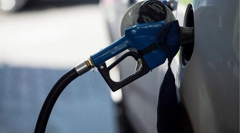 Nova gasolina se torna obrigatória em agosto e deve ser mais cara