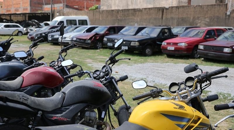 Leilão virtual organizado pela AMC oferece 982 lotes de carros, motos e sucata, em Fortaleza