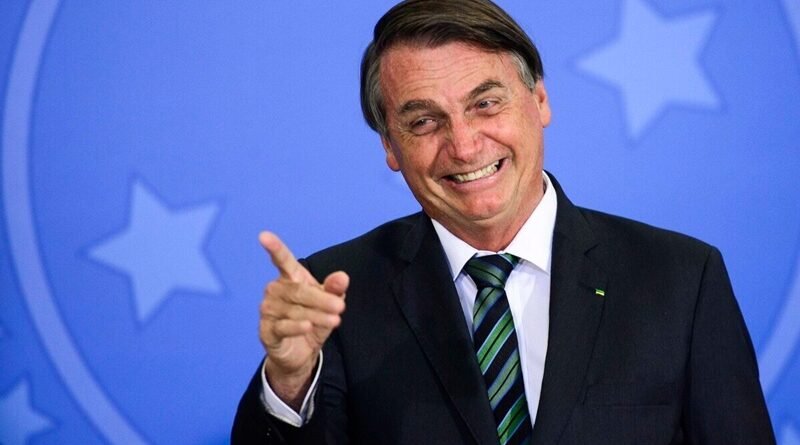 É falso que Bolsonaro gastou R$ 15 milhões em leite condensado