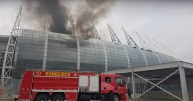 Incêndio atinge Arena Castelão em Fortaleza; bombeiros se encontram no local