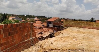 Muro de construção irregular desaba no bairro Itambé