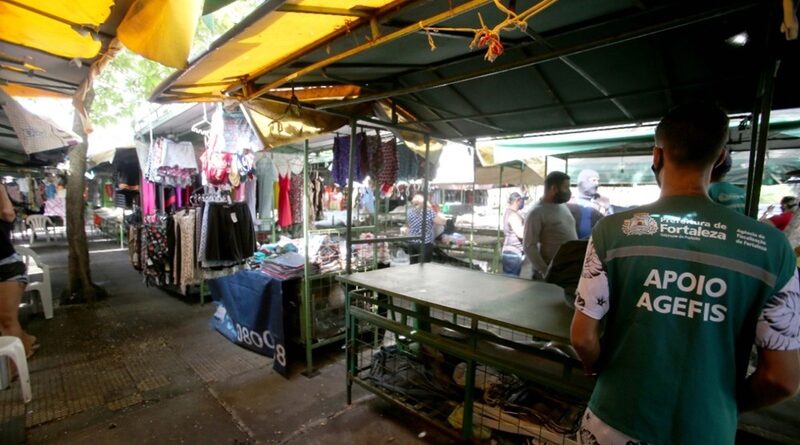 Feiras livres são encerradas por descumprimento de medidas rígidas contra a Covid-19 em Fortaleza