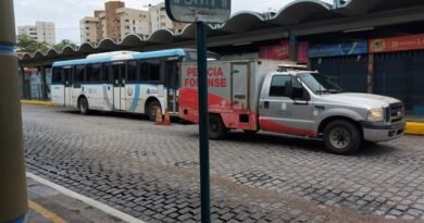 Passageiro morre após passar mal dentro de ônibus no terminal do Bairro Papicu, em Fortaleza