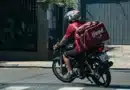 Elmano assina projeto que prevê isenção de IPVA para motoristas e entregadores de App